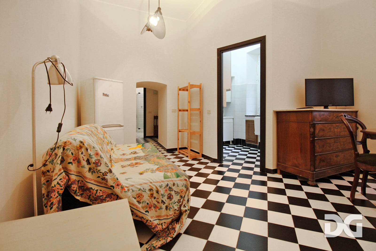 Immobiliare Del Guasta CENTRO STORICO ADIACENTE PIAZZA BANCHI – ARREDATI MQ. 58 