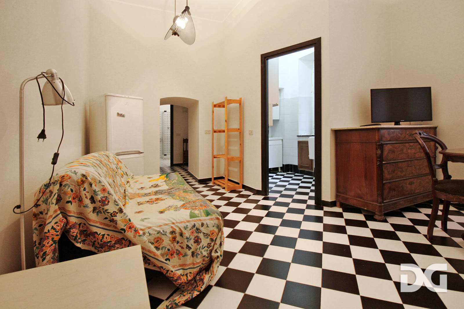 Immobiliare Del Guasta CENTRO STORICO ADIACENTE PIAZZA BANCHI – ARREDATI MQ. 58 