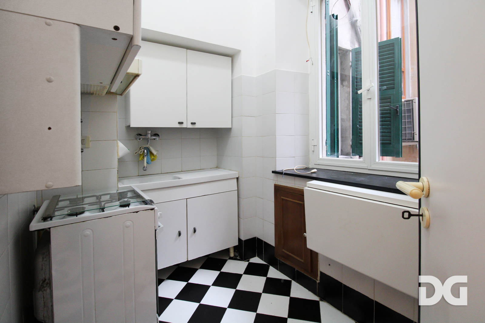 Immobiliare Del Guasta CENTRO STORICO ADIACENTE PIAZZA BANCHI – ARREDATI MQ. 58 