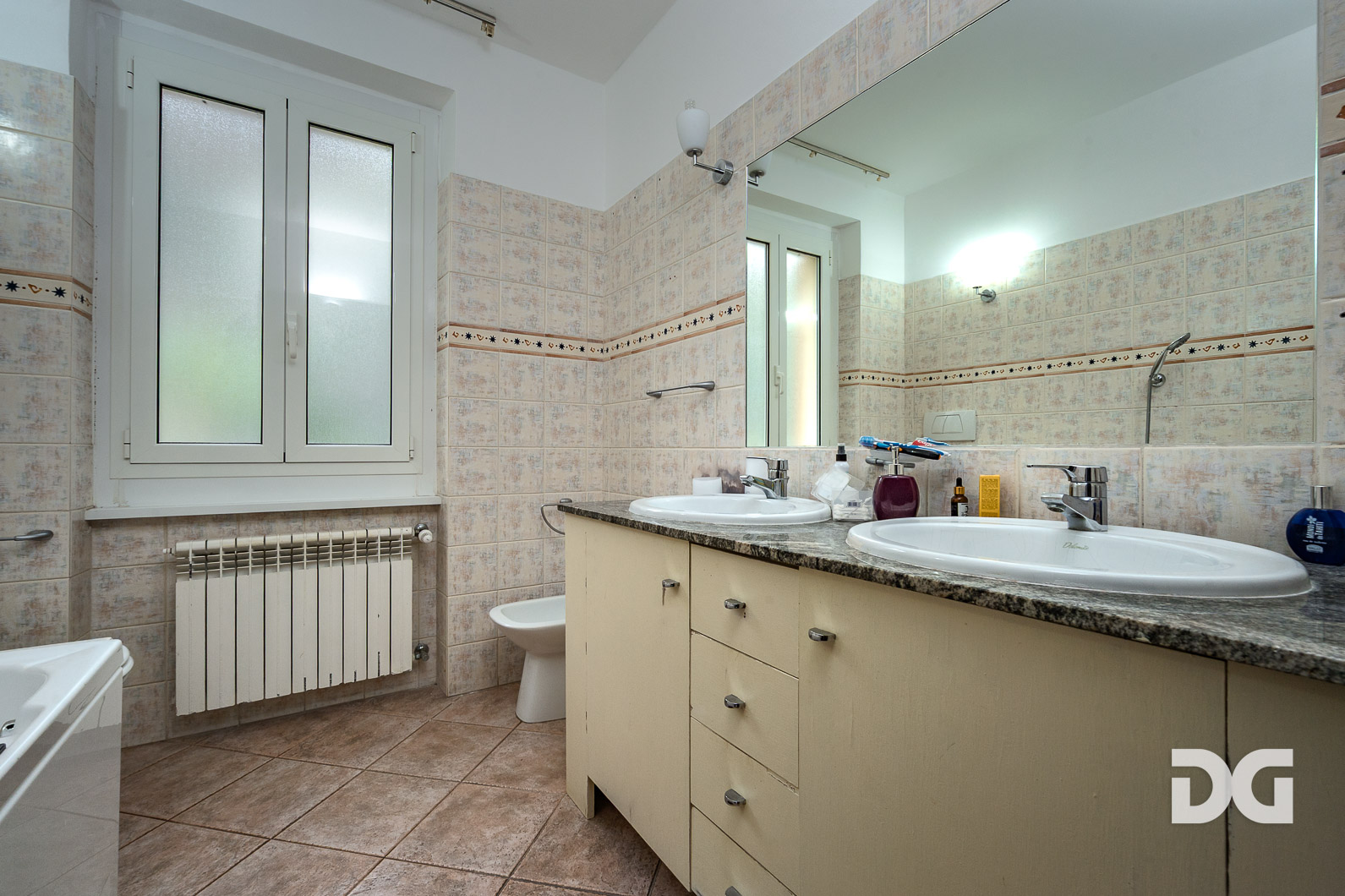 Immobiliare Del Guasta VIA STRUPPA – CASA INDIPENDENTE MQ. 224 CON GIARDINO CARRABILE E BOX 