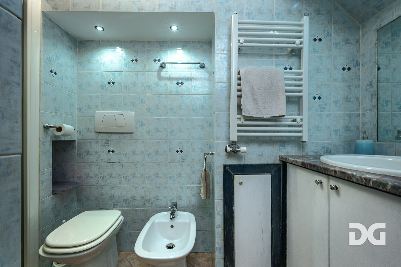 Immobiliare Del Guasta VIA STRUPPA – CASA INDIPENDENTE MQ. 224 CON GIARDINO CARRABILE E BOX 