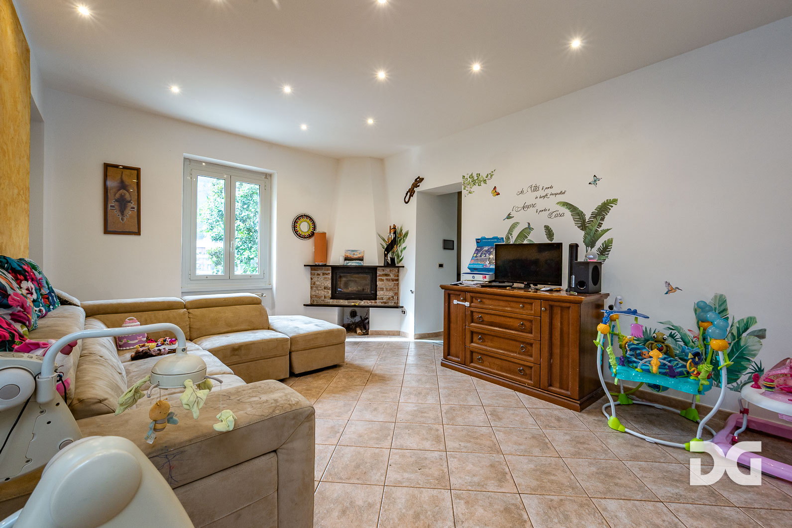 Immobiliare Del Guasta VIA STRUPPA – CASA INDIPENDENTE MQ. 224 CON GIARDINO CARRABILE E BOX 