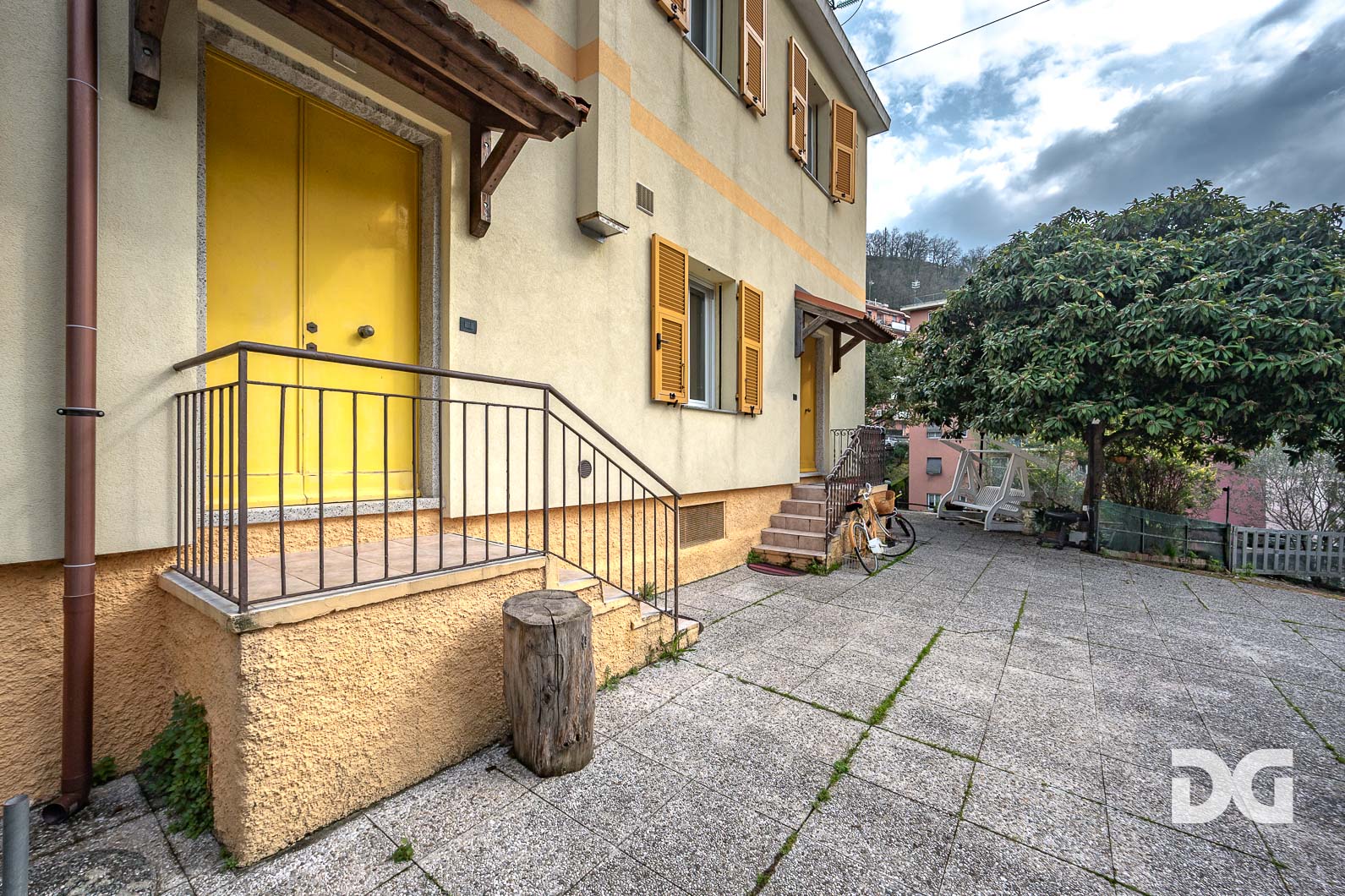 Immobiliare Del Guasta VIA STRUPPA – CASA INDIPENDENTE MQ. 224 CON GIARDINO CARRABILE E BOX 