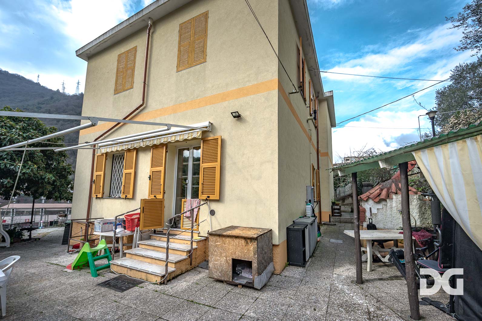 Immobiliare Del Guasta VIA STRUPPA – CASA INDIPENDENTE MQ. 224 CON GIARDINO CARRABILE E BOX 