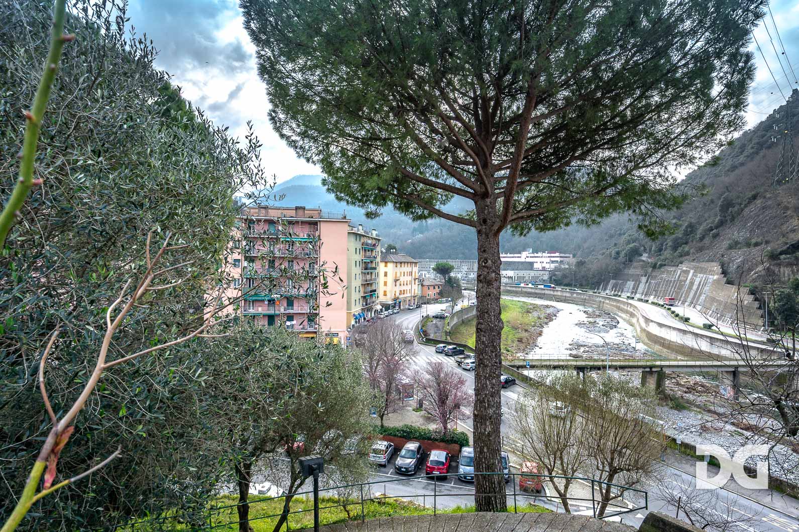 Immobiliare Del Guasta VIA STRUPPA – CASA INDIPENDENTE MQ. 224 CON GIARDINO CARRABILE E BOX 