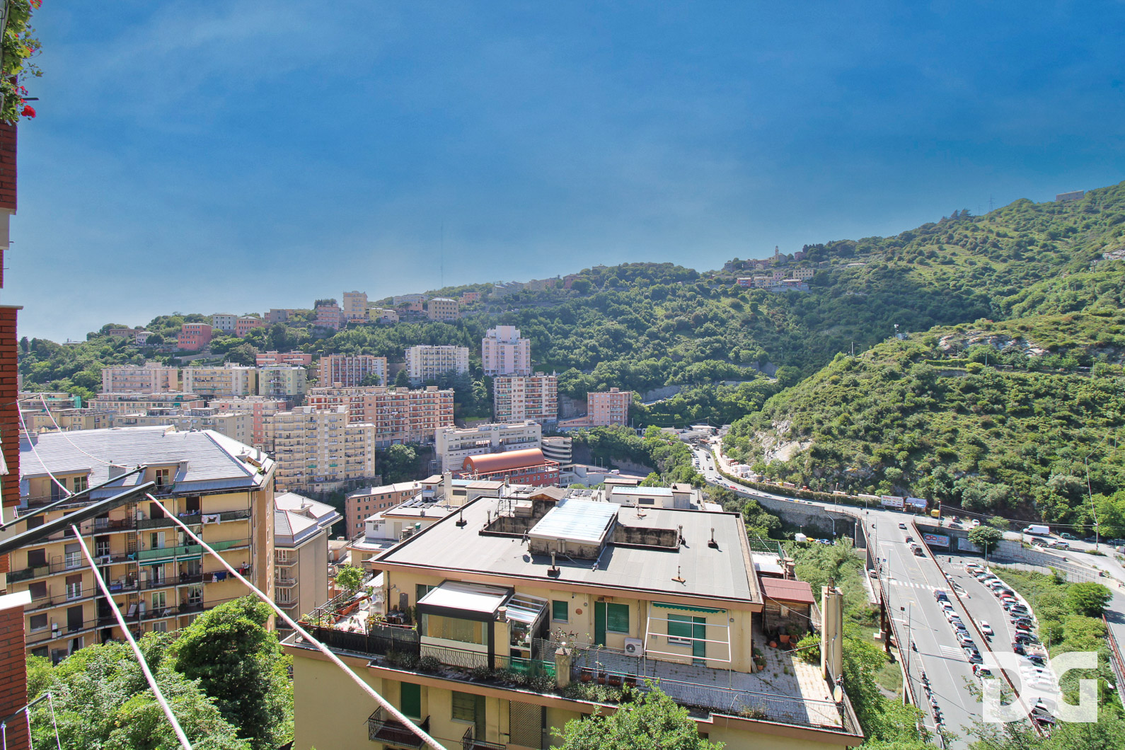Immobiliare Del Guasta OREGINA – VIA VESUVIO RISTRUTTURATI MQ. 79 CON POGGIOLATE