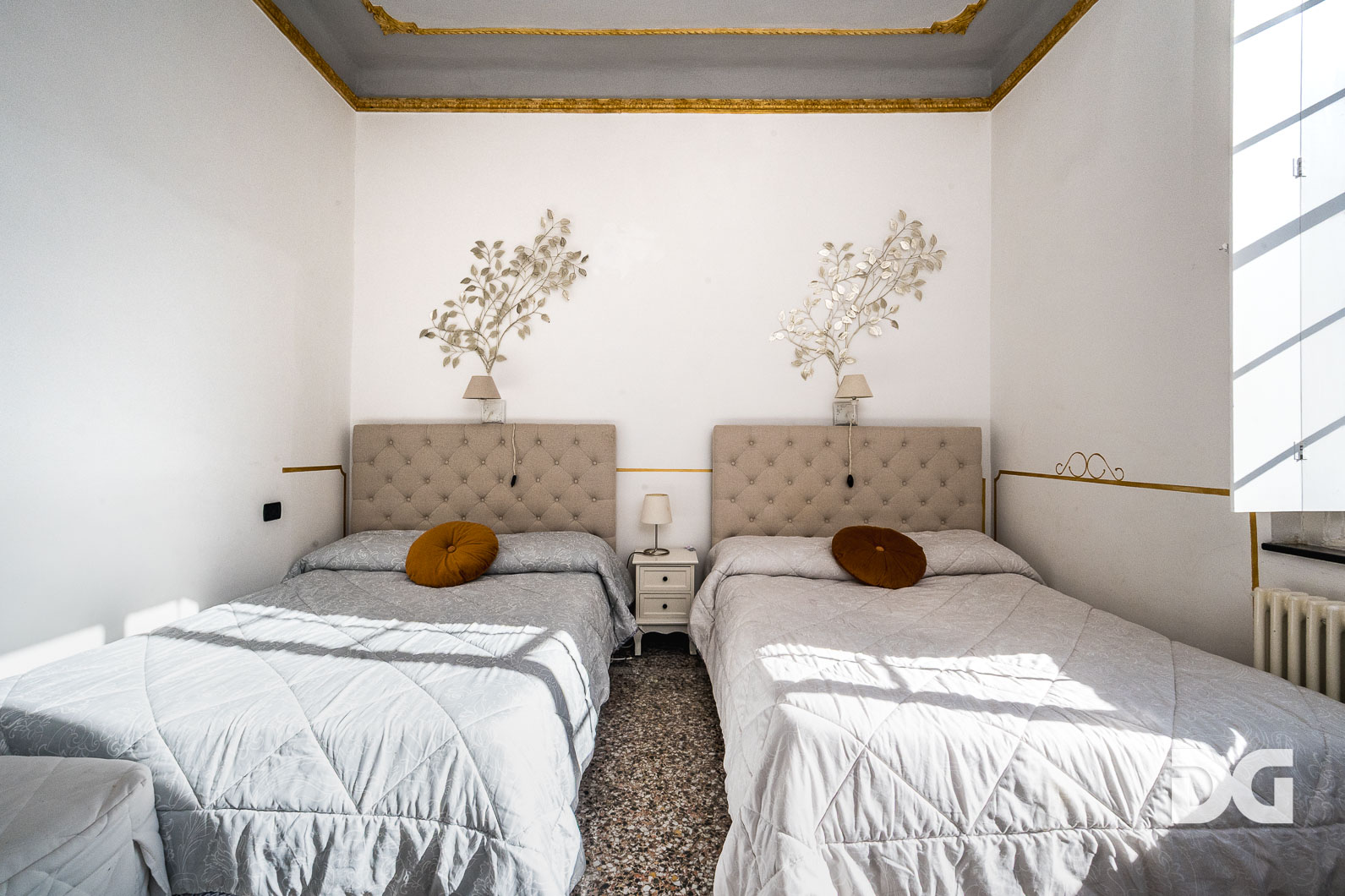 Immobiliare Del Guasta VILLA UNIFAMILIARE CON PISCINA 