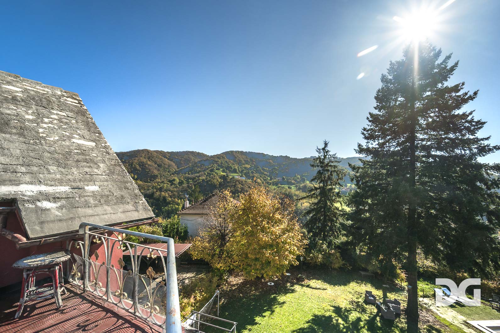 Immobiliare Del Guasta VILLA UNIFAMILIARE CON PISCINA 