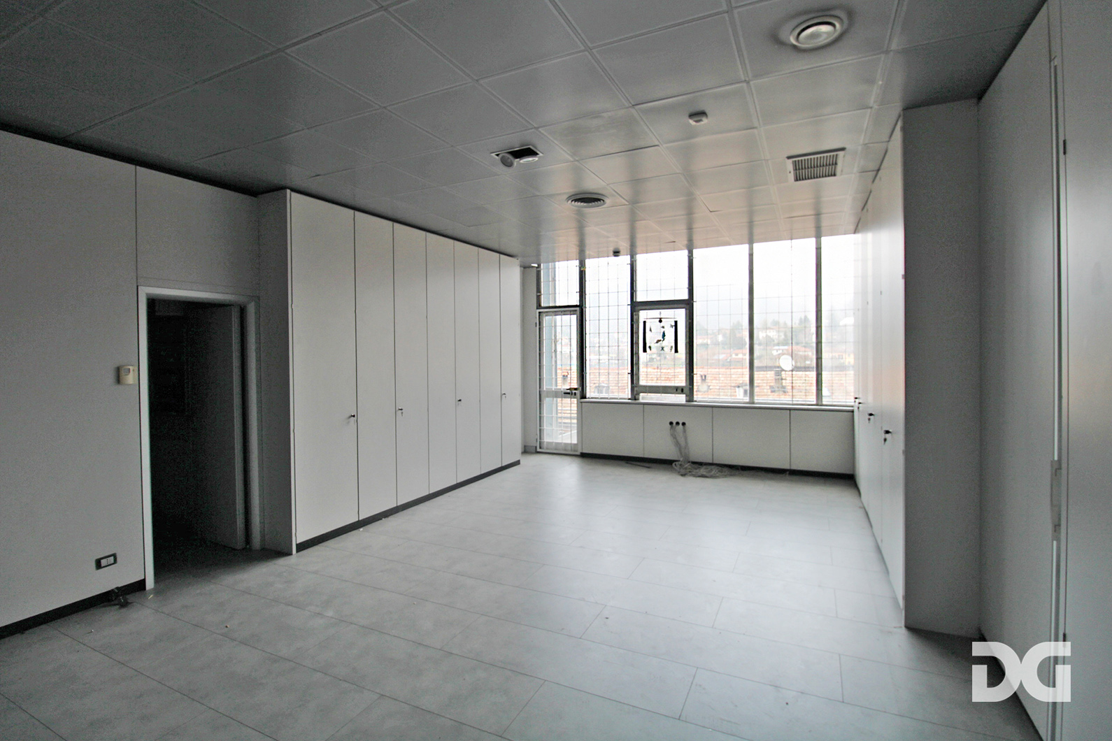 Immobiliare Del Guasta SAVIGNONE – VIA ISORELLE MQ. 482 LOCALE COMMERCIALE 