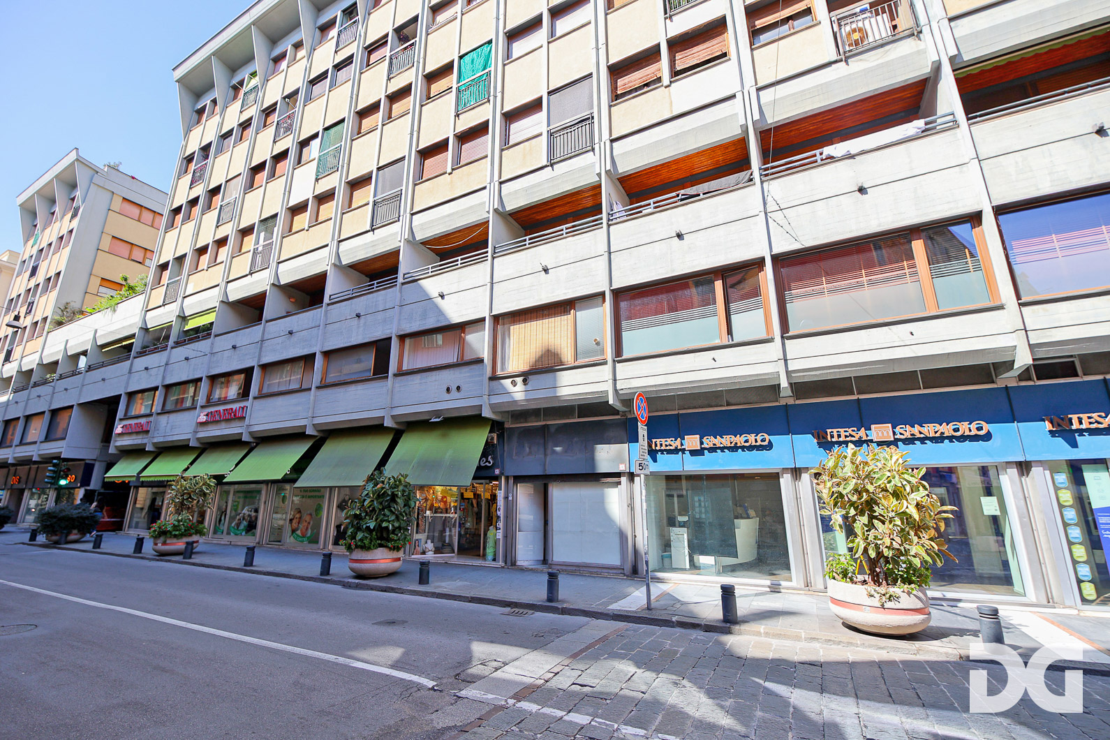 Immobiliare Del Guasta RAPALLO – LOCALE COMMERCIALE MQ. 30