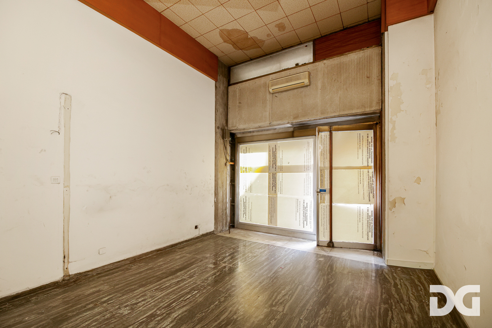 Immobiliare Del Guasta RAPALLO – LOCALE COMMERCIALE MQ. 30