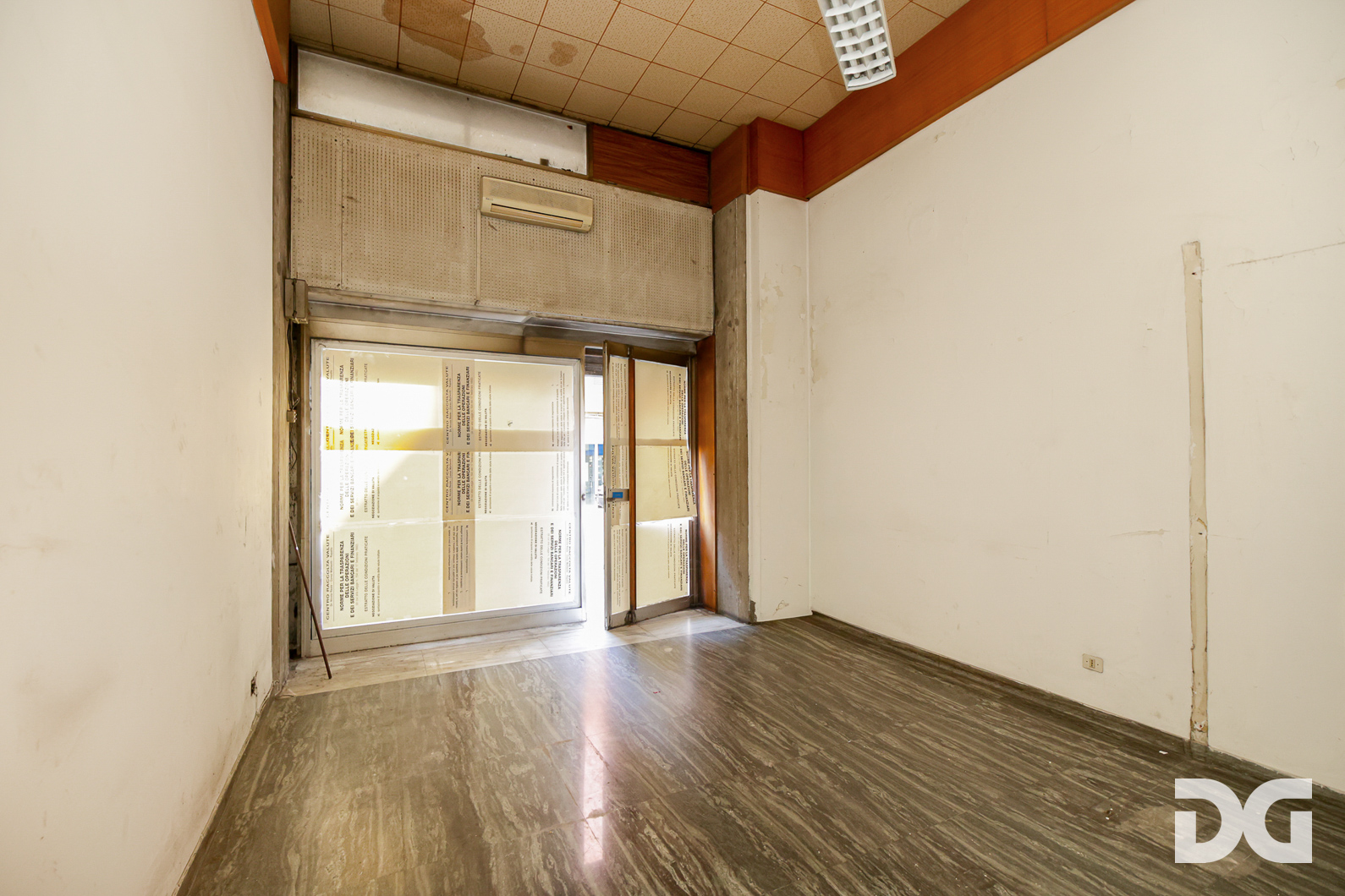 Immobiliare Del Guasta RAPALLO – LOCALE COMMERCIALE MQ. 30
