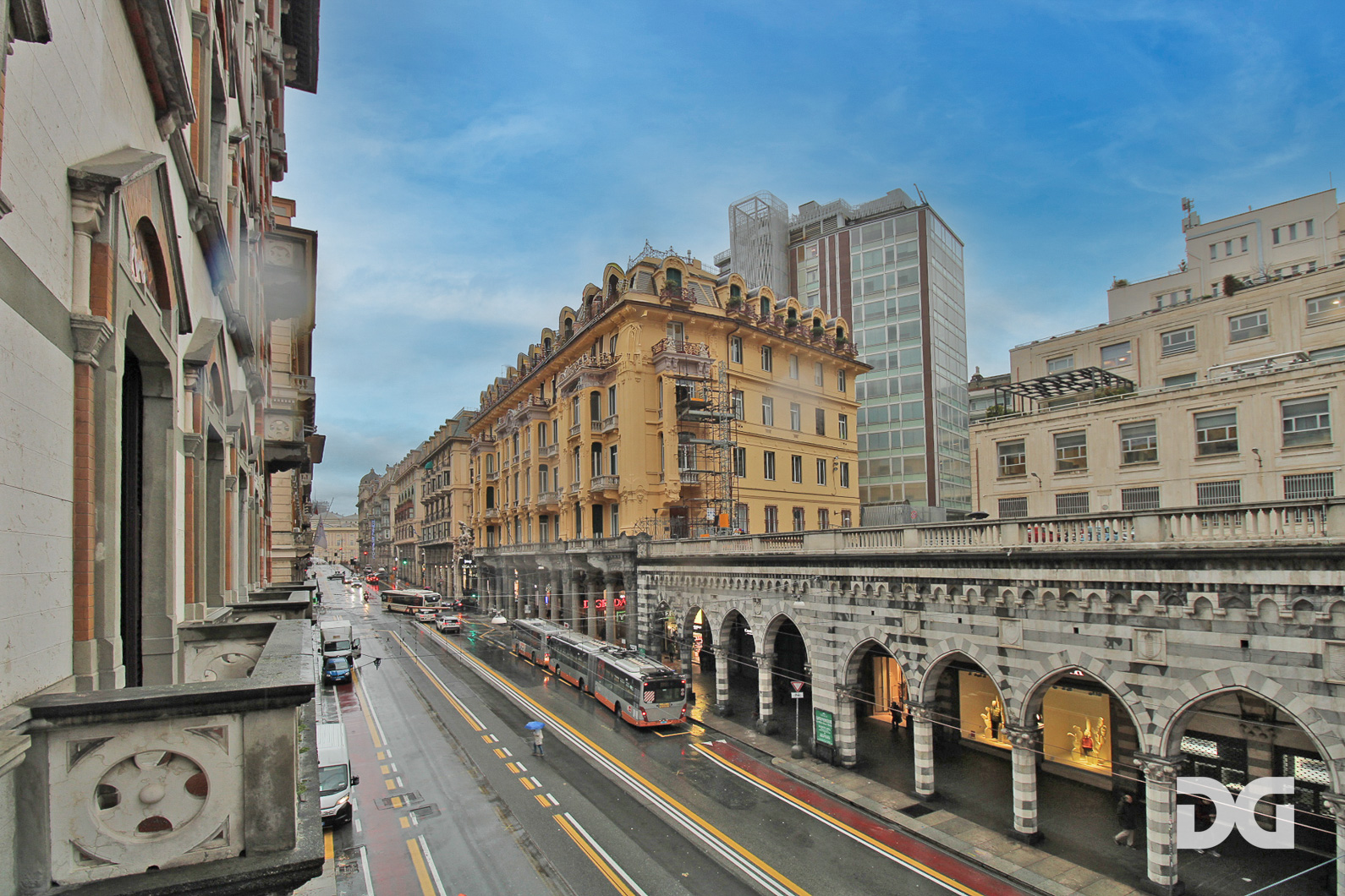 Immobiliare Del Guasta CENTRO VIA XX SETTEMBRE – UFFICIO MQ. 200 IN PERFETTO STATO 