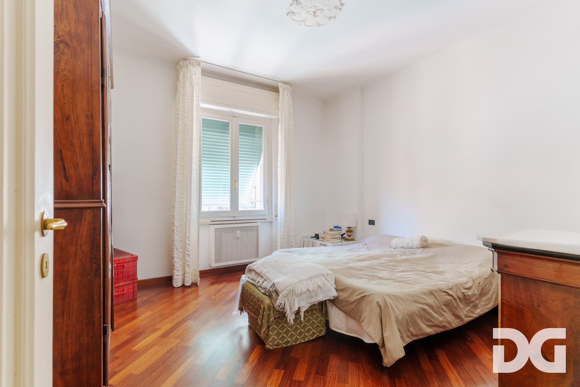 Immobiliare Del Guasta CASTELLETTO – VIA CABELLA LUMINOSISSIMI MQ. 125 SCORCIO MARE 