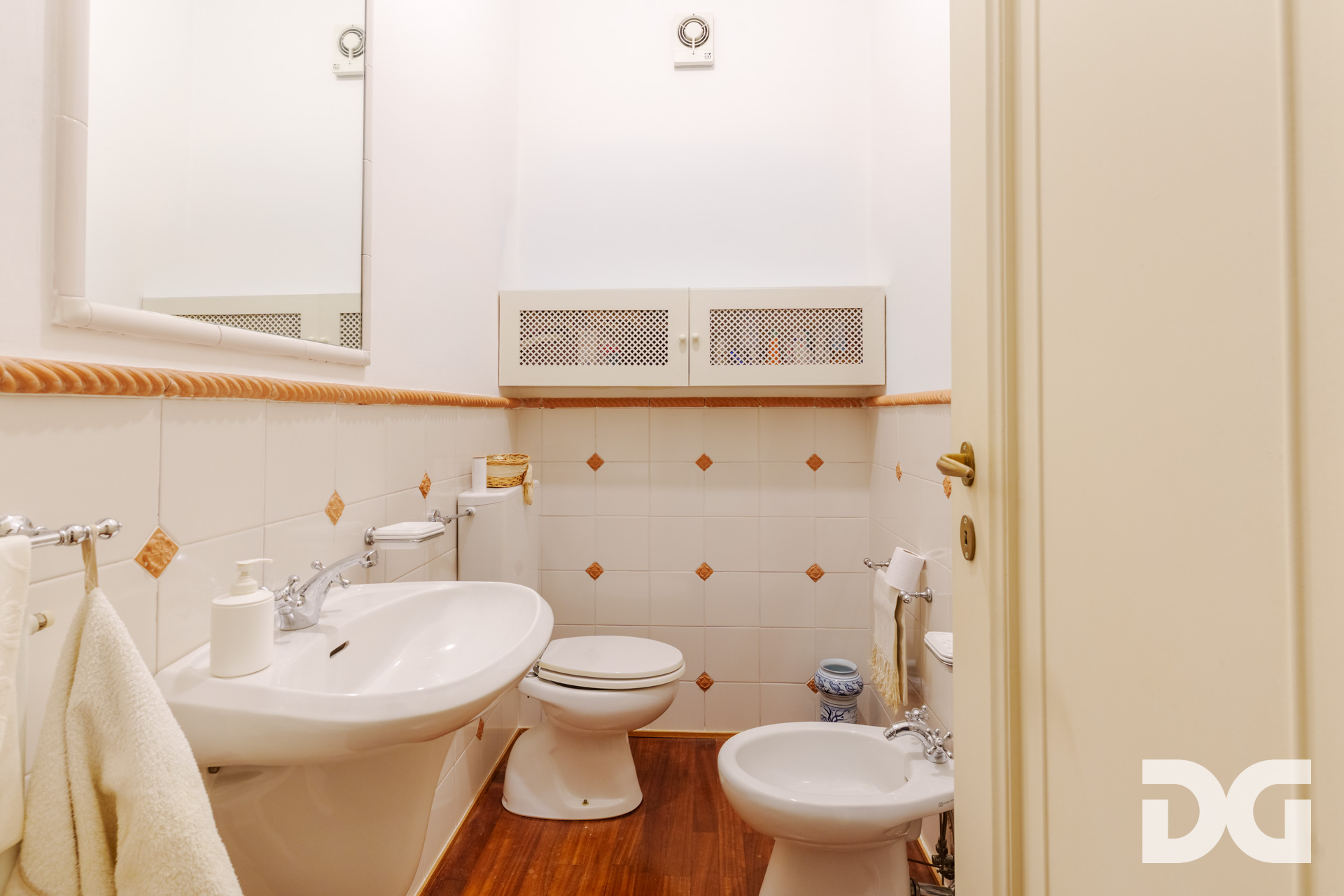 Immobiliare Del Guasta CASTELLETTO – VIA CABELLA LUMINOSISSIMI MQ. 125 SCORCIO MARE 