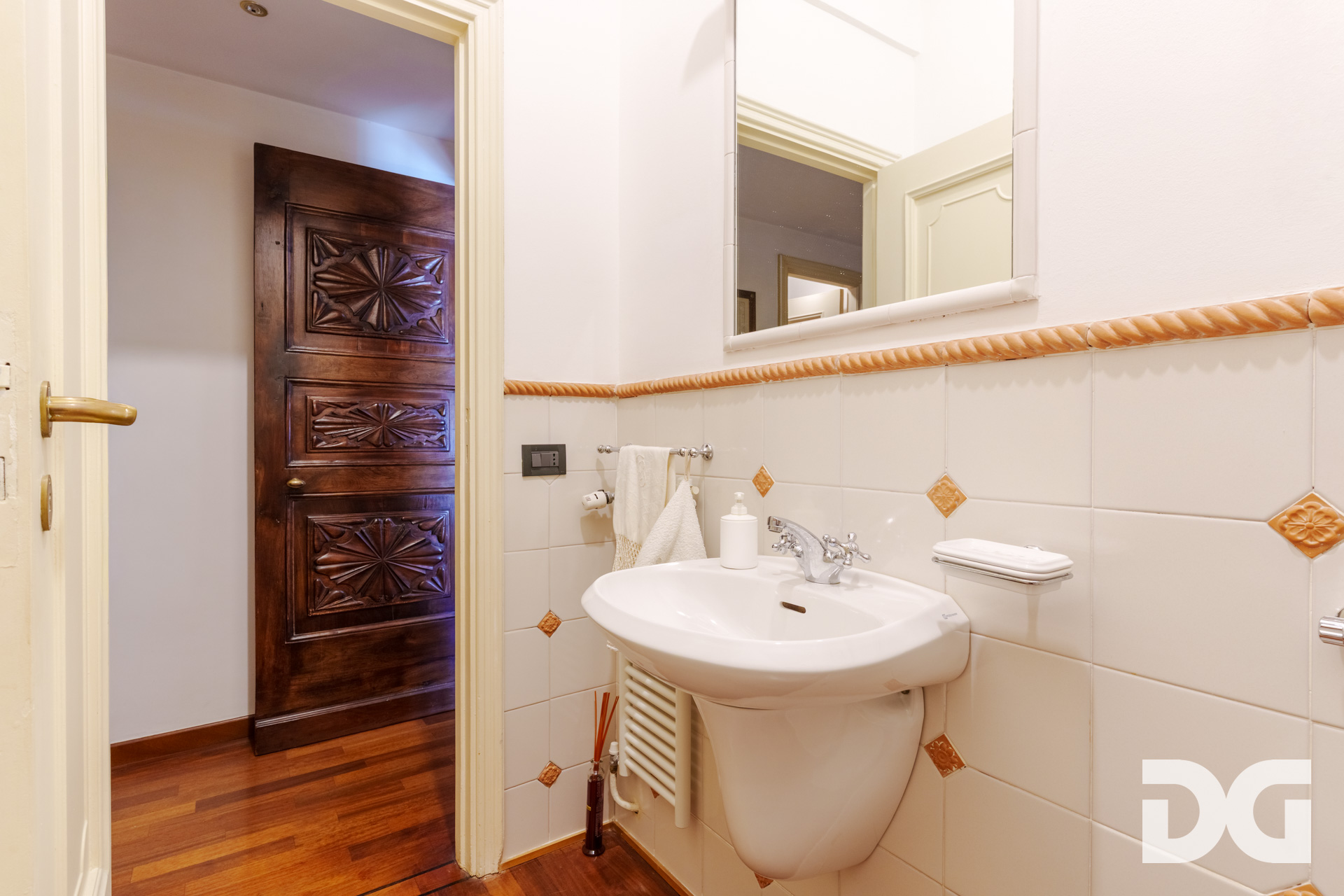 Immobiliare Del Guasta CASTELLETTO – VIA CABELLA LUMINOSISSIMI MQ. 125 SCORCIO MARE 