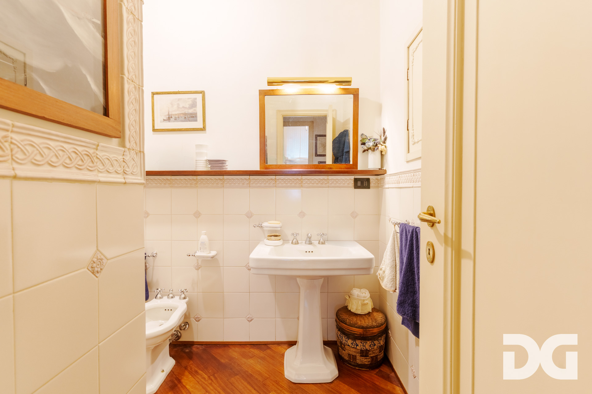 Immobiliare Del Guasta CASTELLETTO – VIA CABELLA LUMINOSISSIMI MQ. 125 SCORCIO MARE 