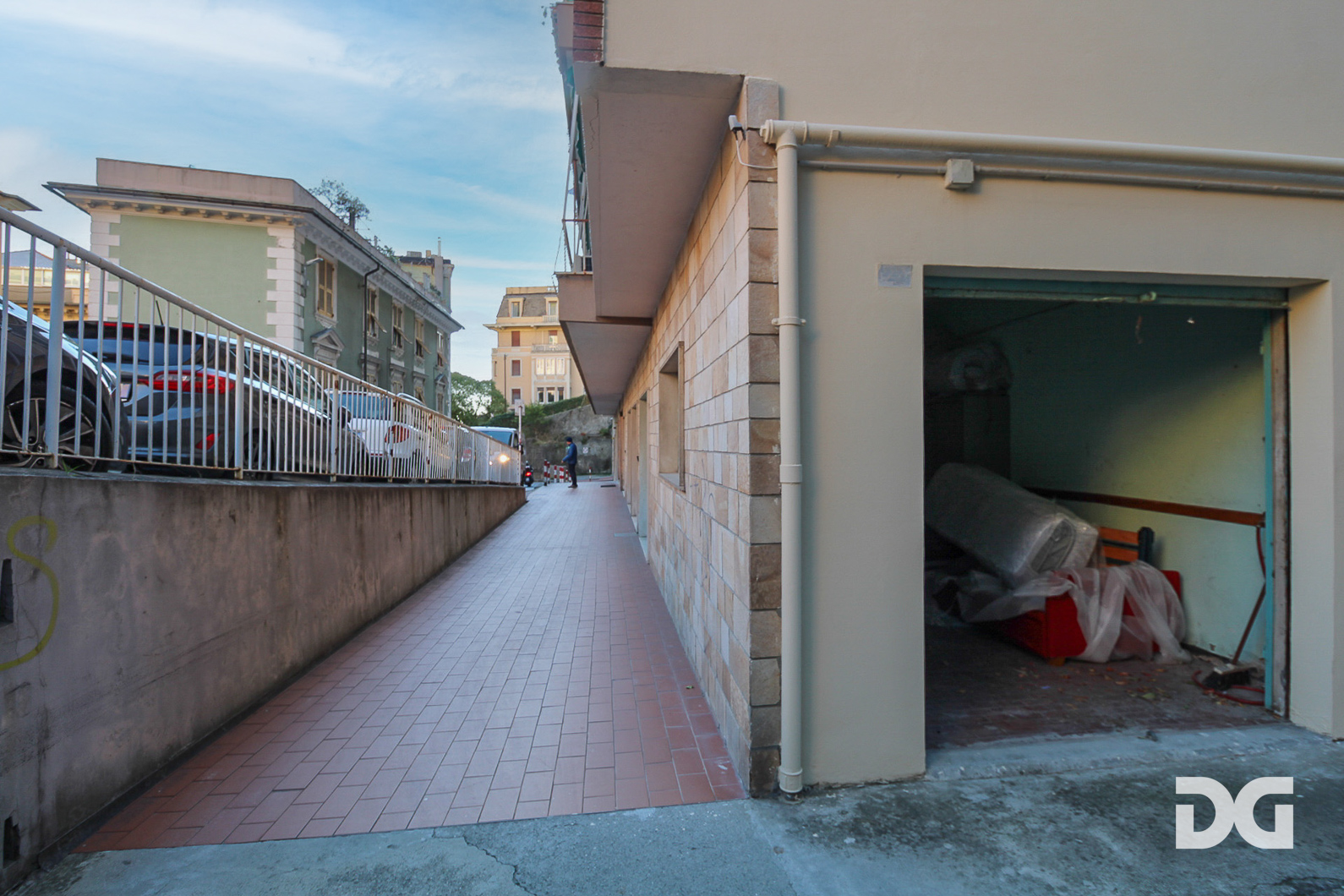 Immobiliare Del Guasta CASTELLETTO - VIA LORENZO STALLO BOX MQ. 13 