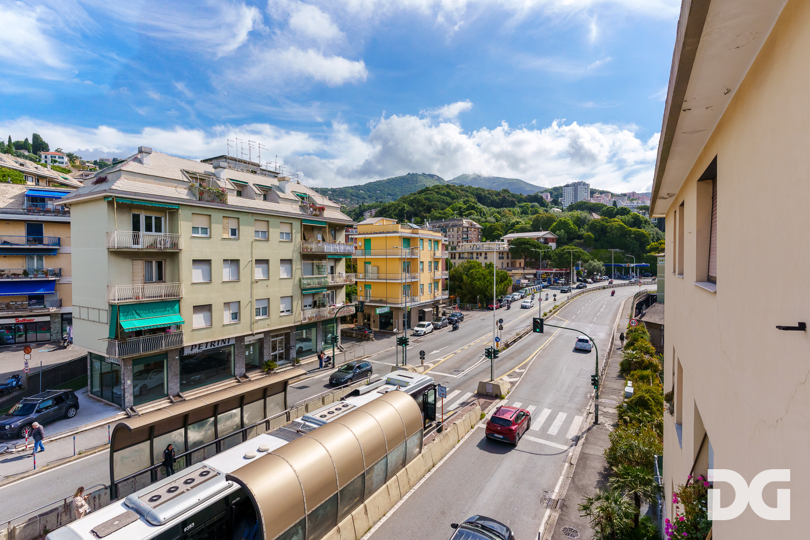 Immobiliare Del Guasta QUARTO – CORSO EUROPA ORDINATI MQ. 62 CON POGGIOLATA