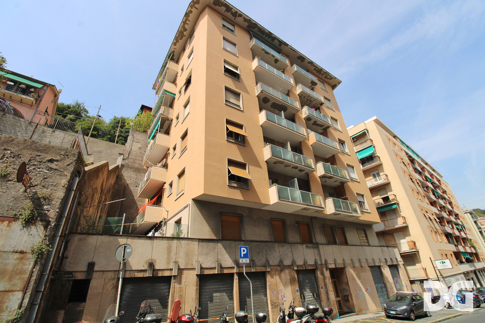 Immobiliare Del Guasta VIA MONTALDO – LUMINOSI MQ. 104 CON POSTO AUTO
