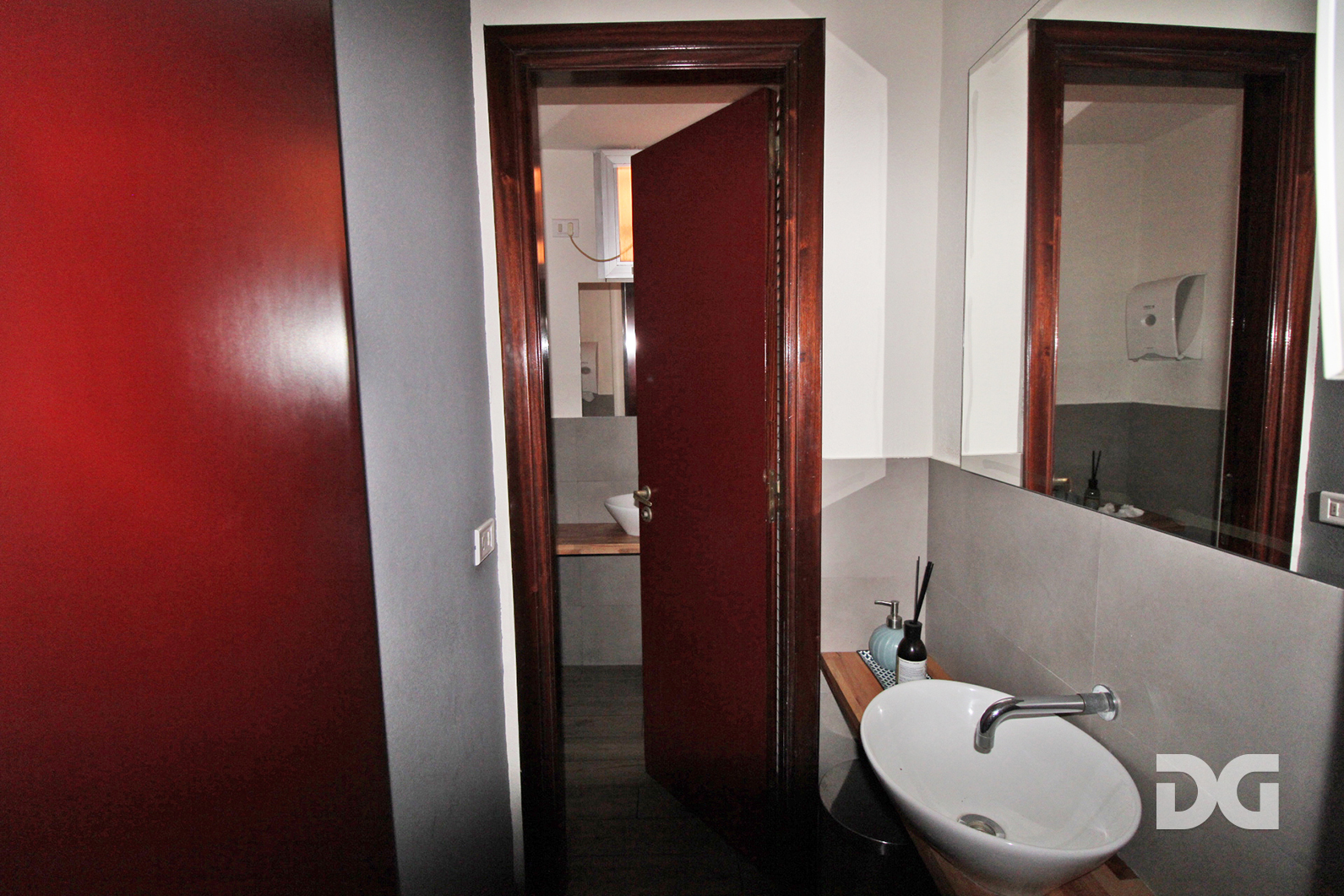 Immobiliare Del Guasta VIA CARLO BARABINO – LOCALE COMMERCIALE MQ. 124 