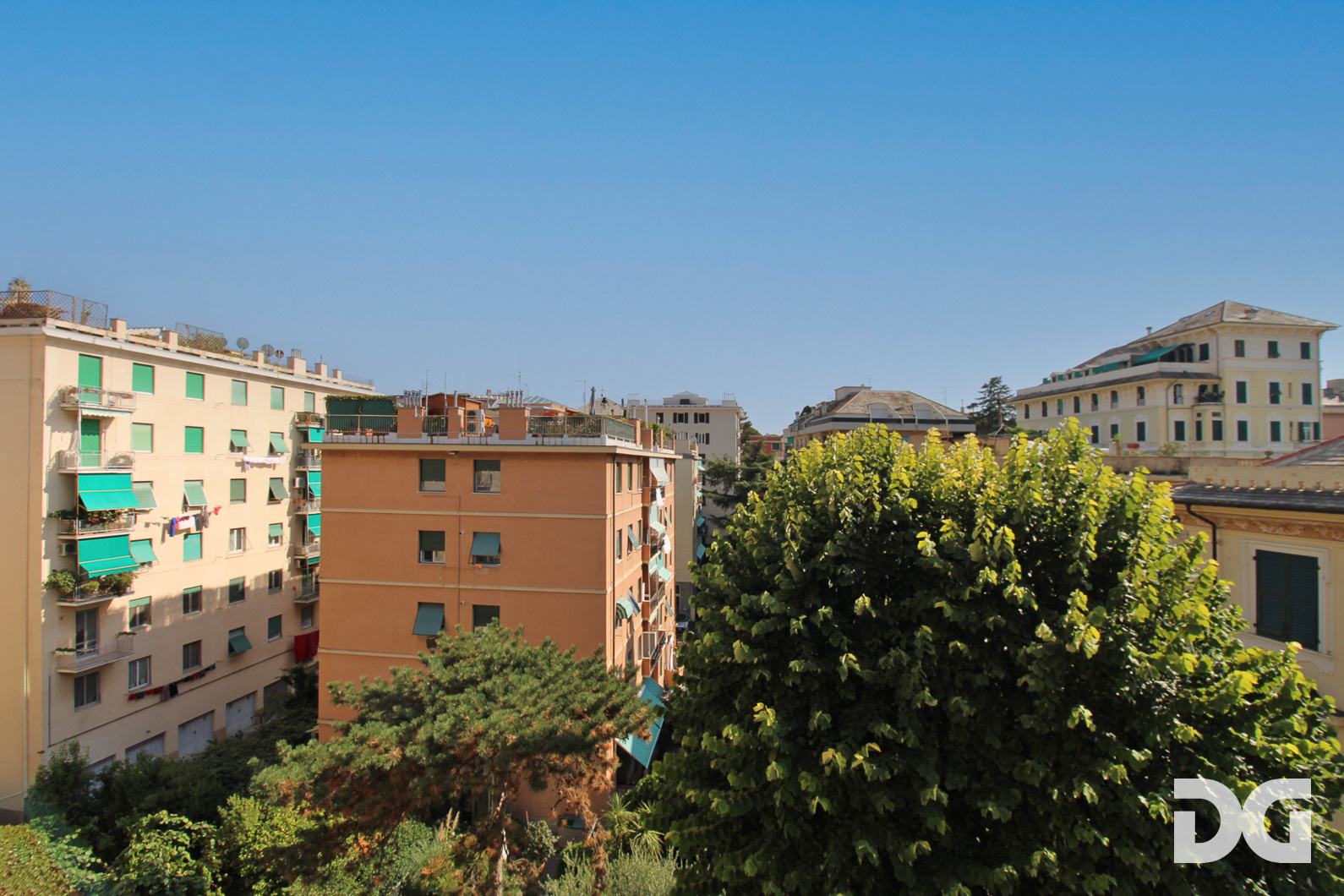 Immobiliare Del Guasta ALBARO – VIALE G. PALAZZI PERFETTI E LUMINOSI MQ. 70 CON BALCONE