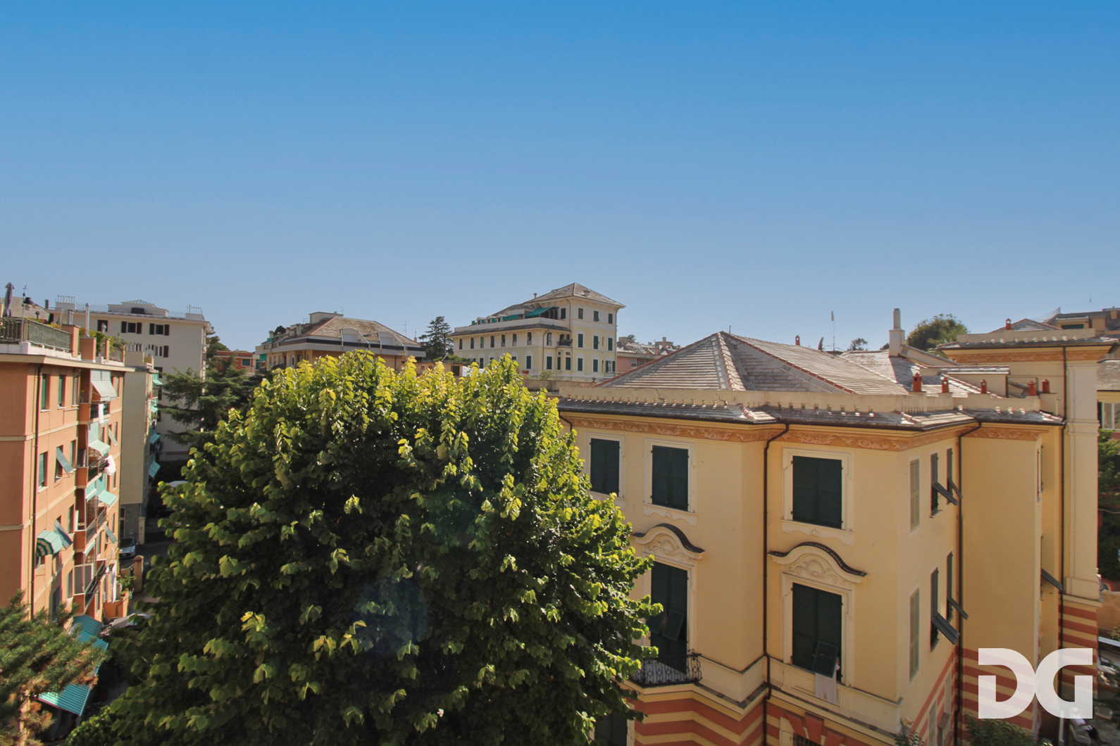Immobiliare Del Guasta ALBARO – VIALE G. PALAZZI PERFETTI E LUMINOSI MQ. 70 CON BALCONE