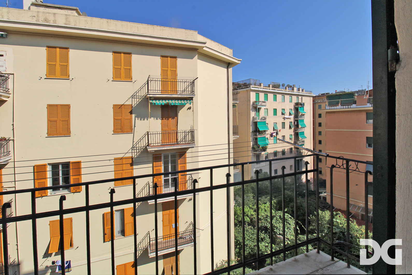 Immobiliare Del Guasta ALBARO – VIALE G. PALAZZI PERFETTI E LUMINOSI MQ. 70 CON BALCONE