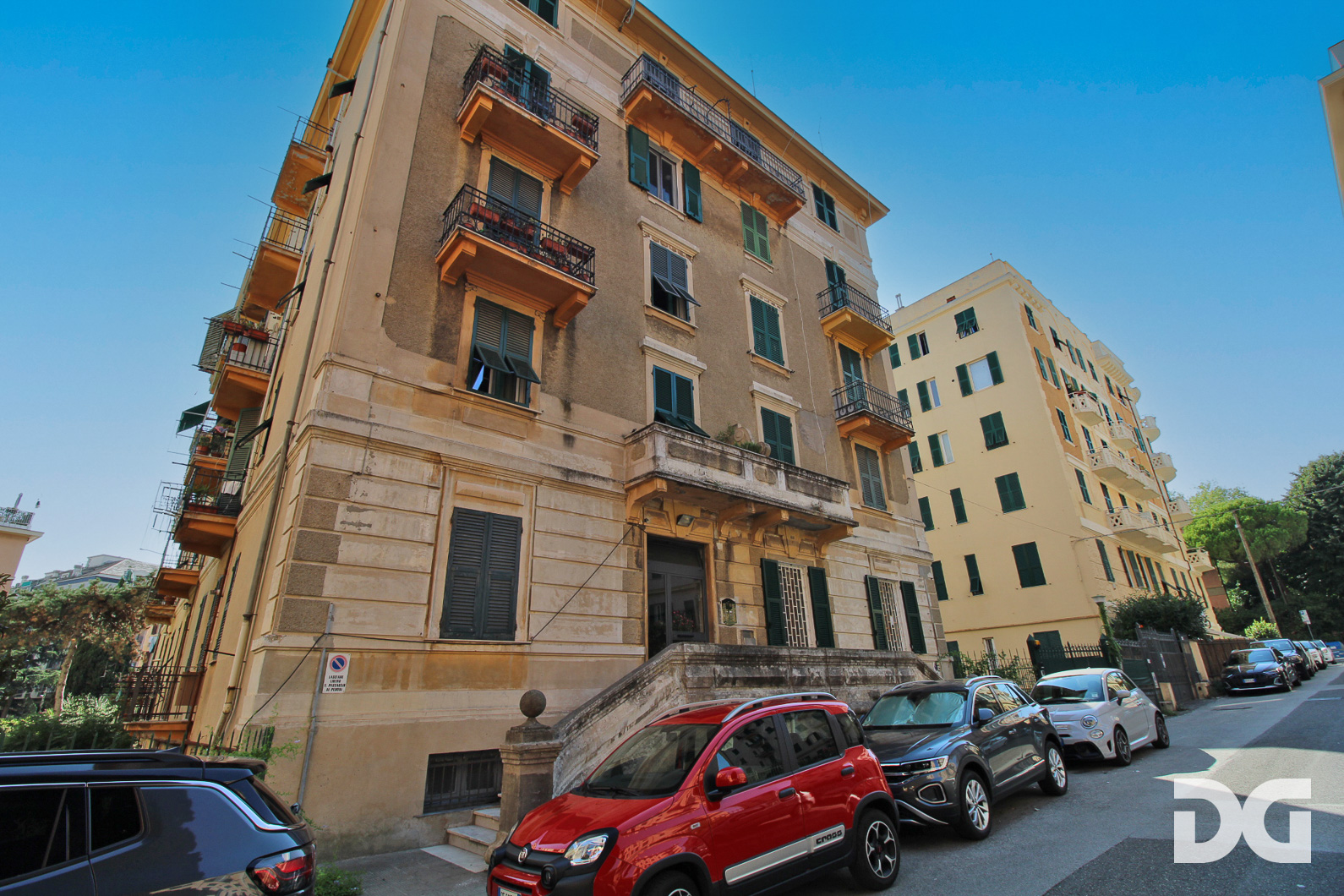 Immobiliare Del Guasta ALBARO – VIALE G. PALAZZI PERFETTI E LUMINOSI MQ. 70 CON BALCONE