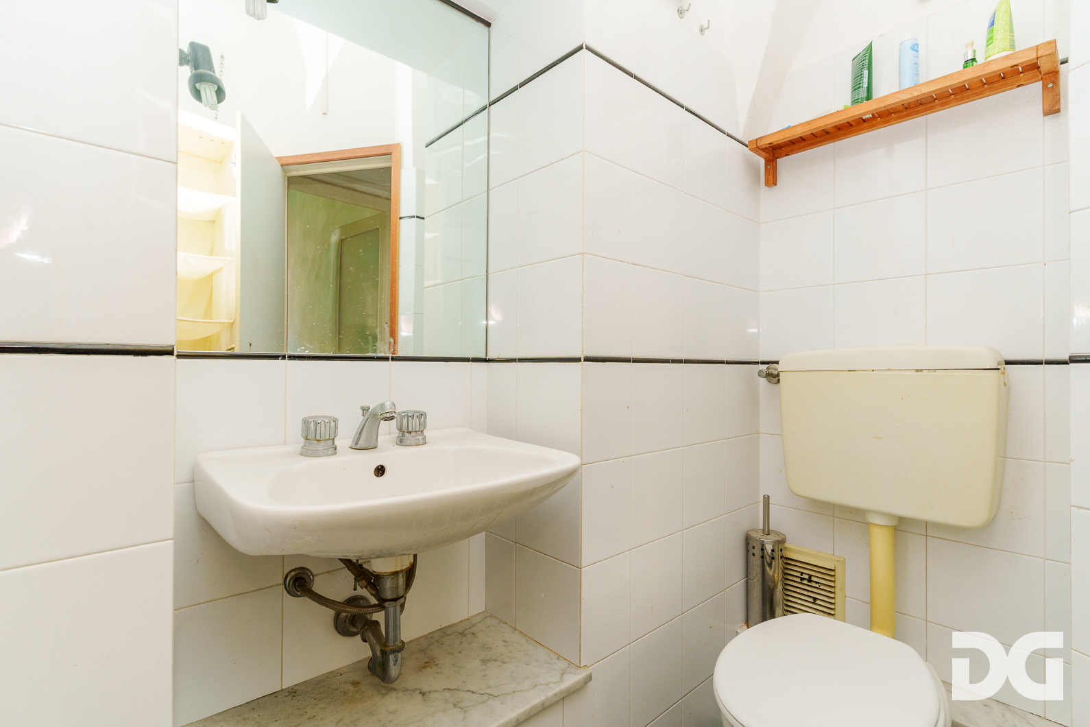 Immobiliare Del Guasta CENTRO STORICO – VICO CARMAGNOLA LUMINOSI MQ. 55