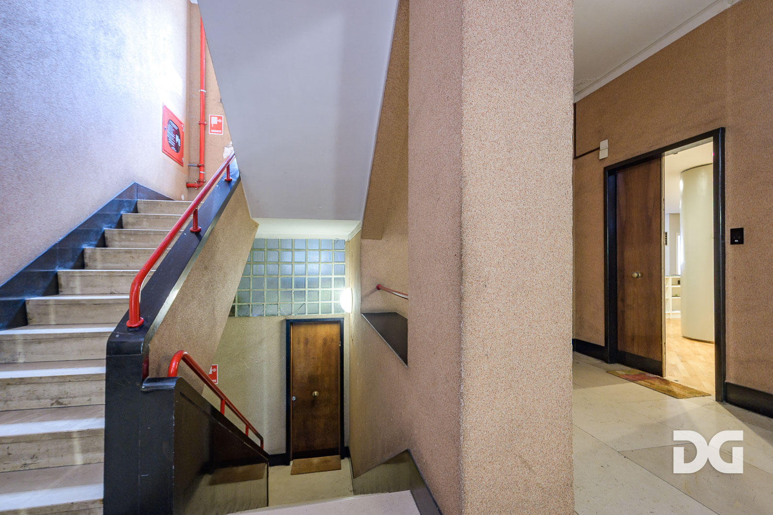 Immobiliare Del Guasta FOCE MARE - PIAZZA ROSSETTI - UFFICIO DIVISIBILE MQ. 187 