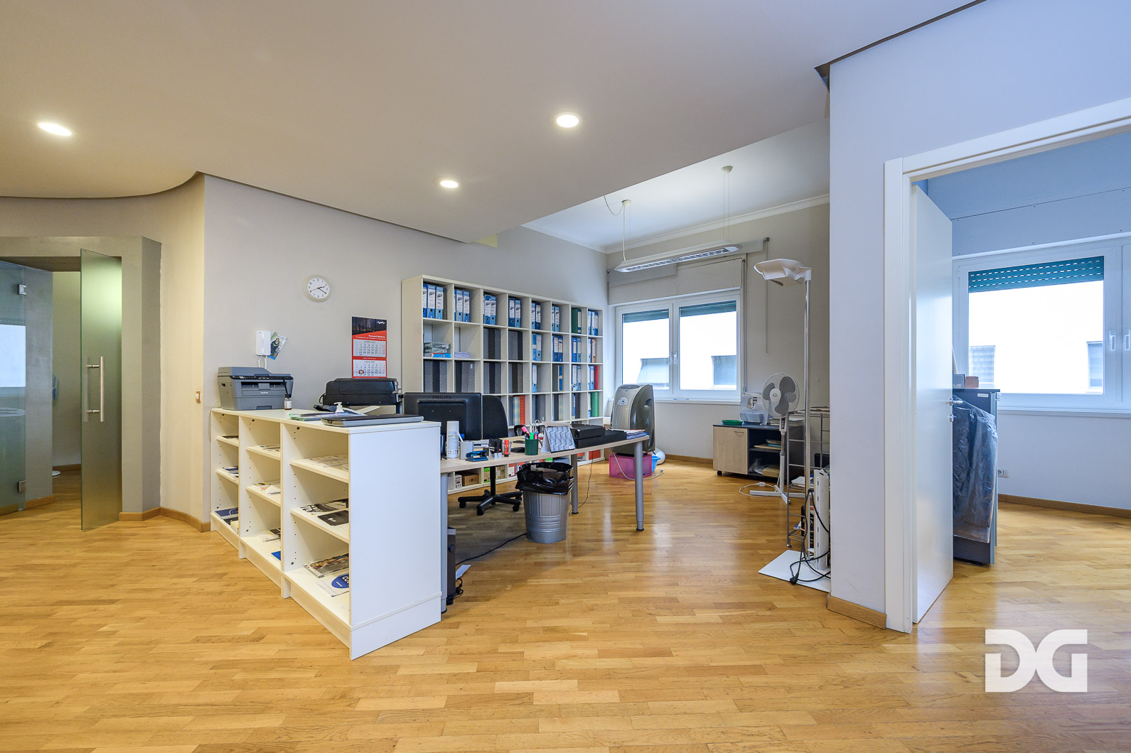 Immobiliare Del Guasta FOCE MARE - PIAZZA ROSSETTI - UFFICIO DIVISIBILE MQ. 187 
