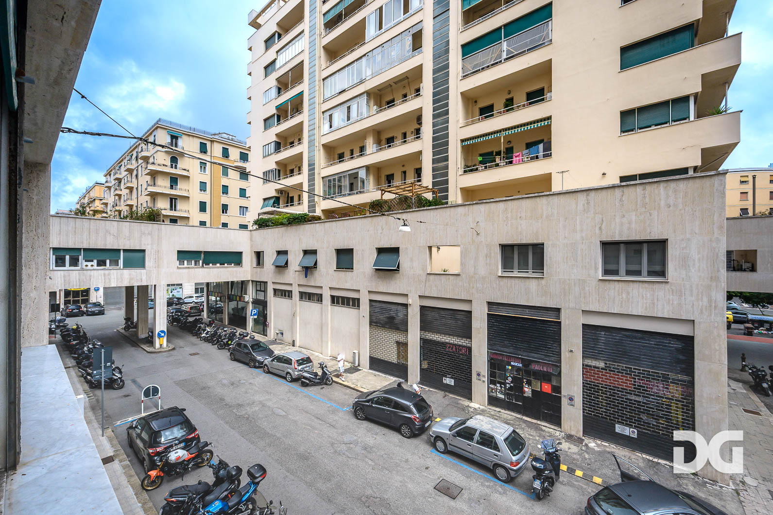 Immobiliare Del Guasta FOCE MARE - PIAZZA ROSSETTI - UFFICIO DIVISIBILE MQ. 187 