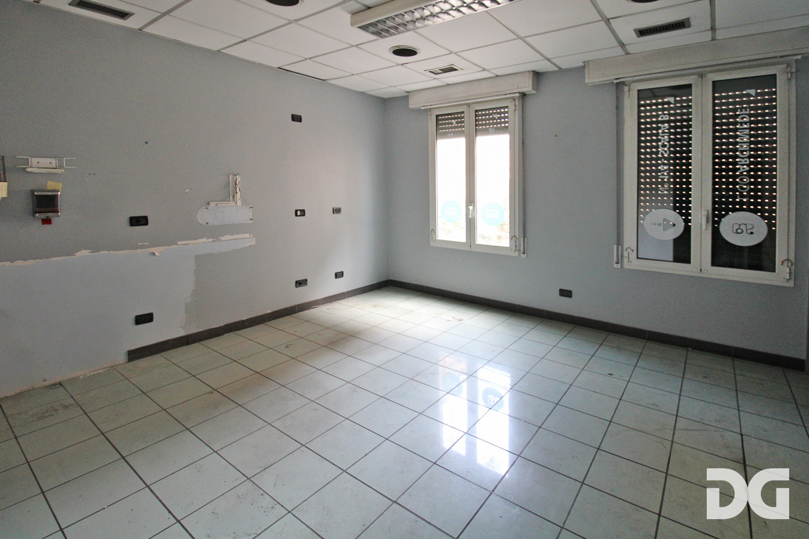 Immobiliare Del Guasta CENTRO – LARGO ARCHIMEDE UFFICIO MQ. 334