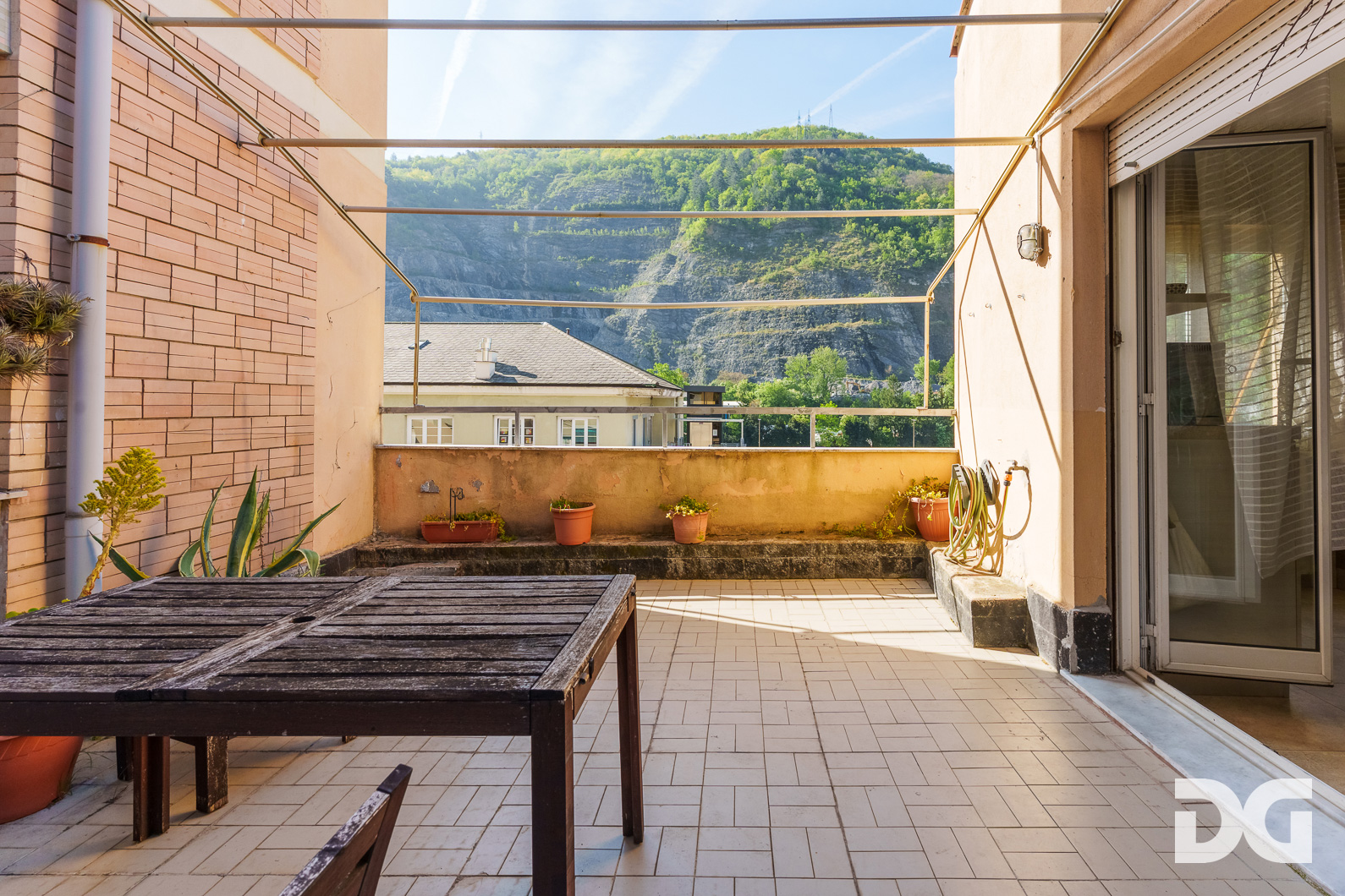 Immobiliare Del Guasta MOLASSANA – VIA GHERZI PANORAMICI MQ. 98 CON TERRAZZO 