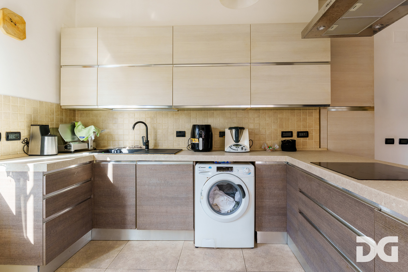 Immobiliare Del Guasta MOLASSANA – VIA GHERZI PANORAMICI MQ. 98 CON TERRAZZO 