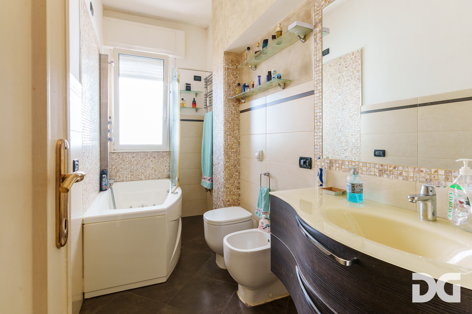 Immobiliare Del Guasta MOLASSANA – VIA GHERZI PANORAMICI MQ. 98 CON TERRAZZO 