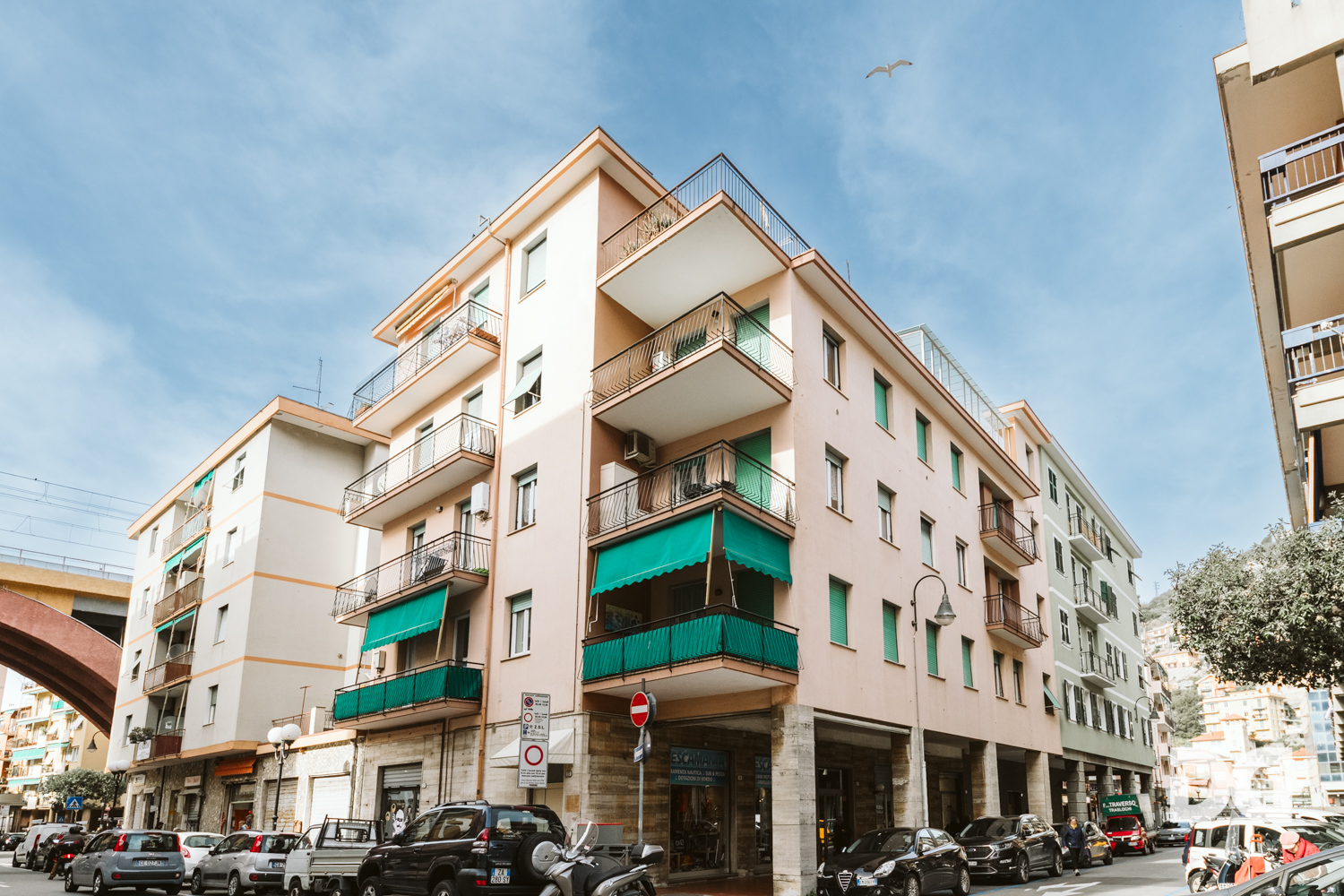 Immobiliare Del Guasta RECCO – VIA VITTORIO VENETO LUMINOSI MQ. 113 