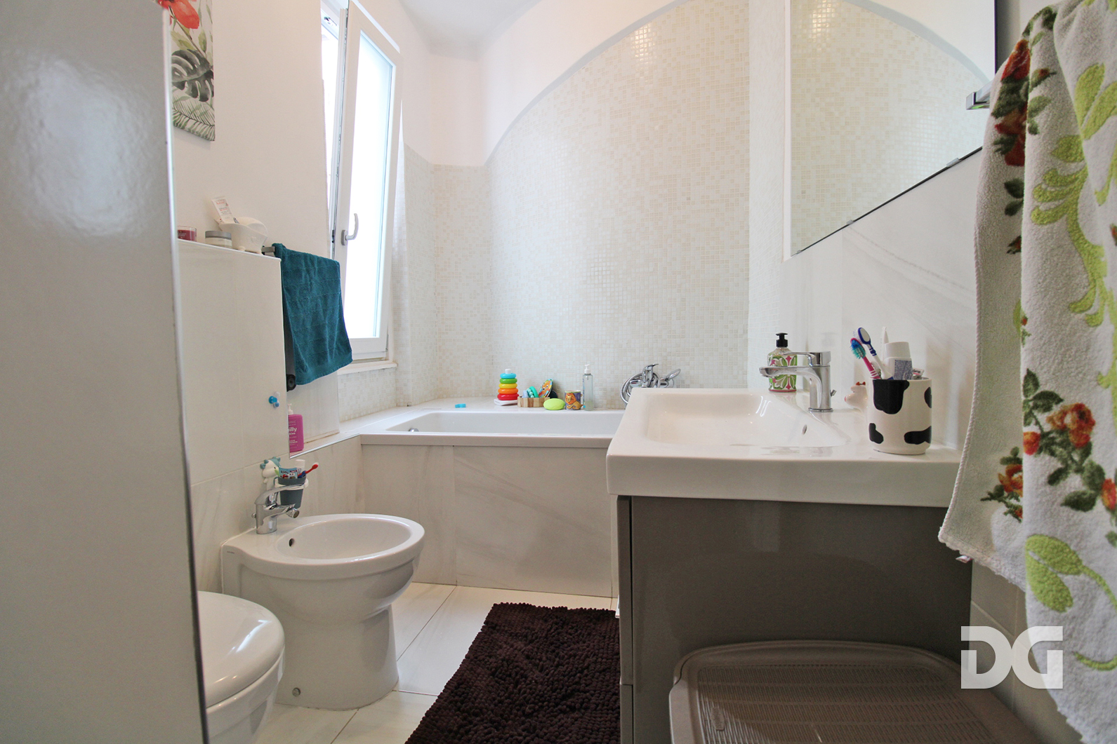 Immobiliare Del Guasta FOCE – VIA CECCHI PERFETTI MQ.96 CON BALCONE PIANO ALTO