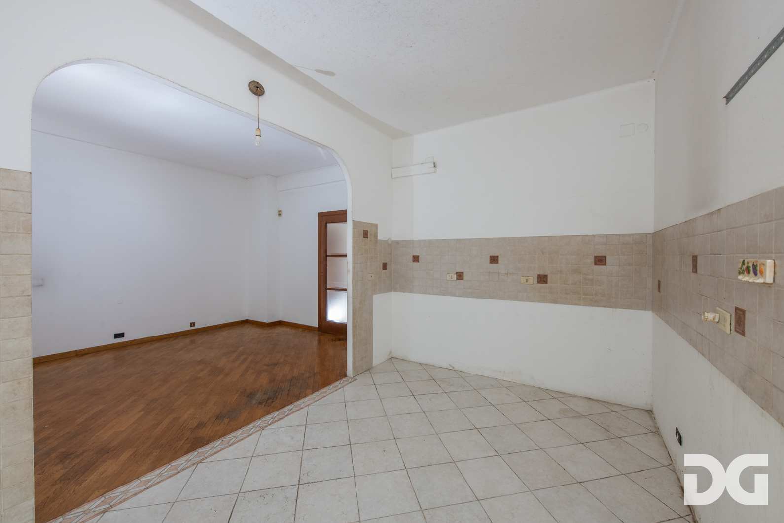 Immobiliare Del Guasta PEGLI VIA OPISSO – MQ.102 CON GIARDINO IN CONTESTO PRIVATO 