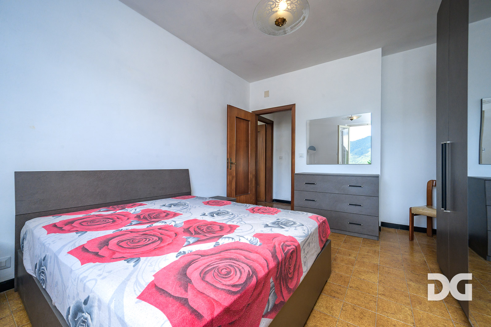 Immobiliare Del Guasta SERRA RICCO’ – ORERO – CASA INDIPENDENTE MQ. 109 CON TERRAZZO 