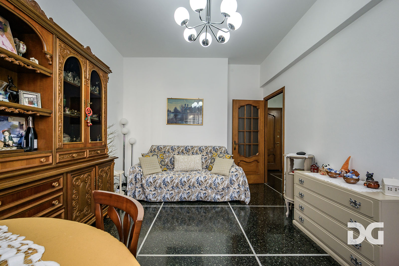 Immobiliare Del Guasta OREGINA  VIA VESUVIO - LUMINOSI MQ. 79 