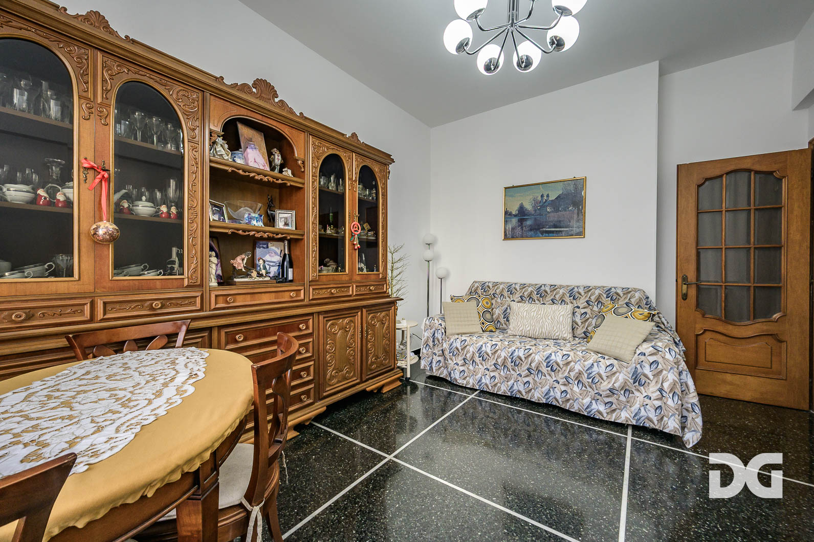 Immobiliare Del Guasta OREGINA  VIA VESUVIO - LUMINOSI MQ. 79 