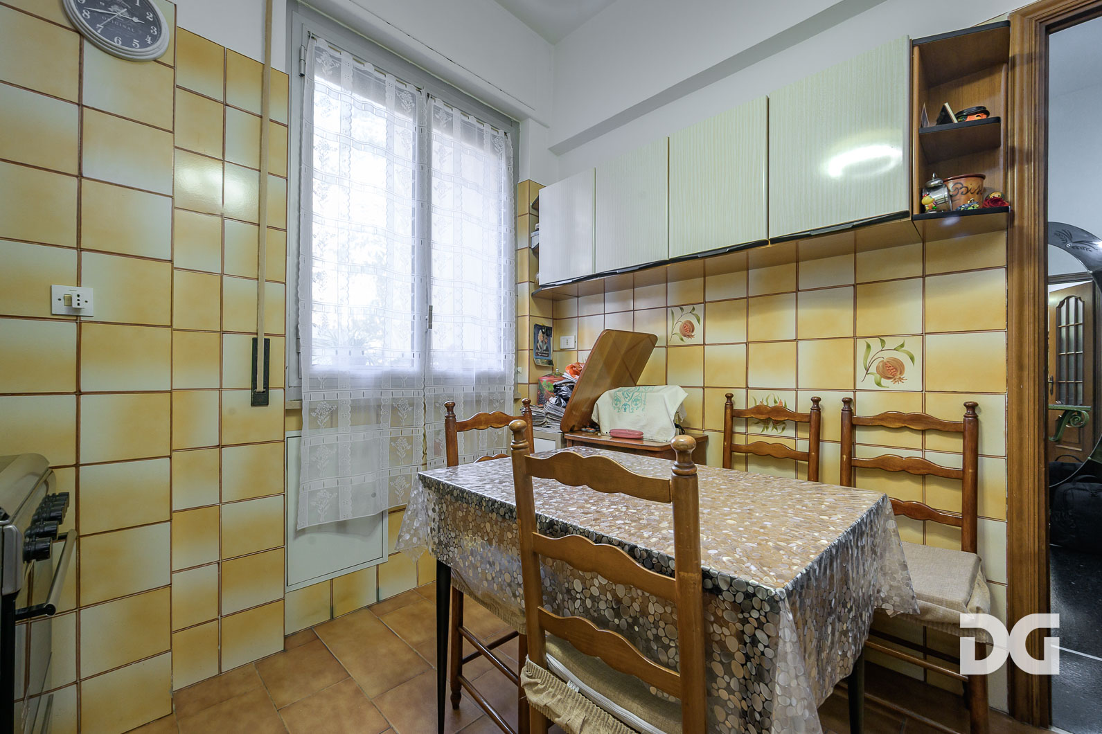 Immobiliare Del Guasta OREGINA  VIA VESUVIO - LUMINOSI MQ. 79 