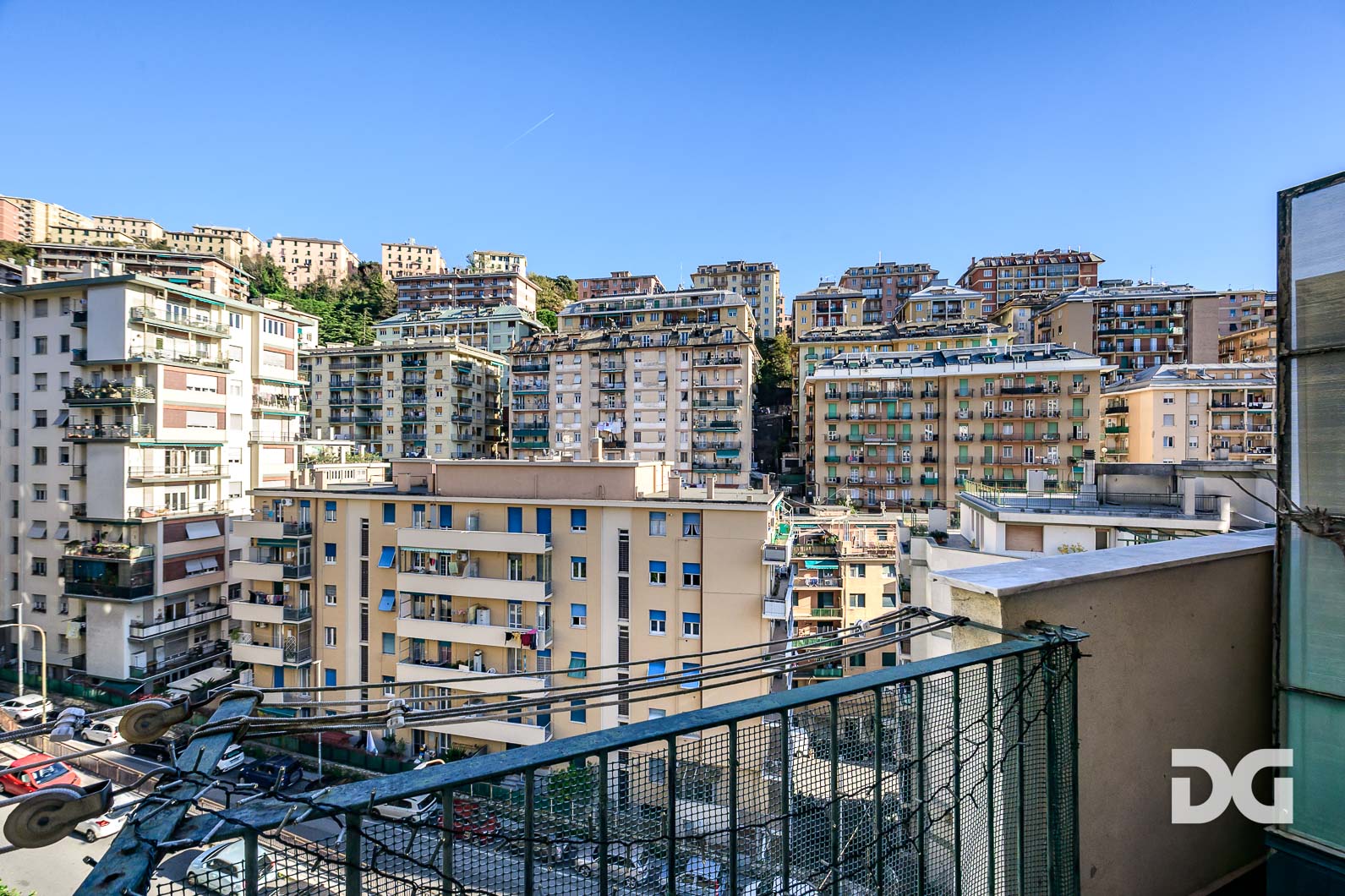 Immobiliare Del Guasta OREGINA  VIA VESUVIO - LUMINOSI MQ. 79 