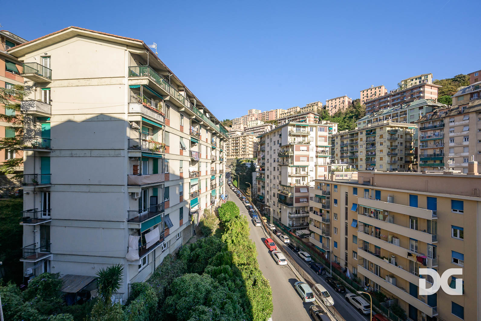 Immobiliare Del Guasta OREGINA  VIA VESUVIO - LUMINOSI MQ. 79 