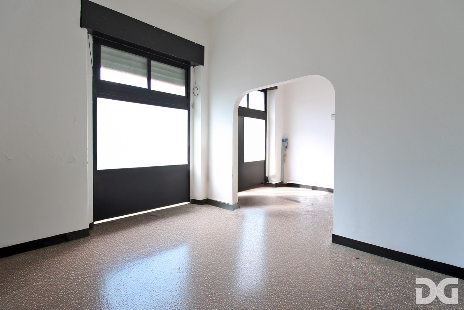 Immobiliare Del Guasta QUARTO-VIALE CEMBRANO – NEGOZIO MQ. 70 