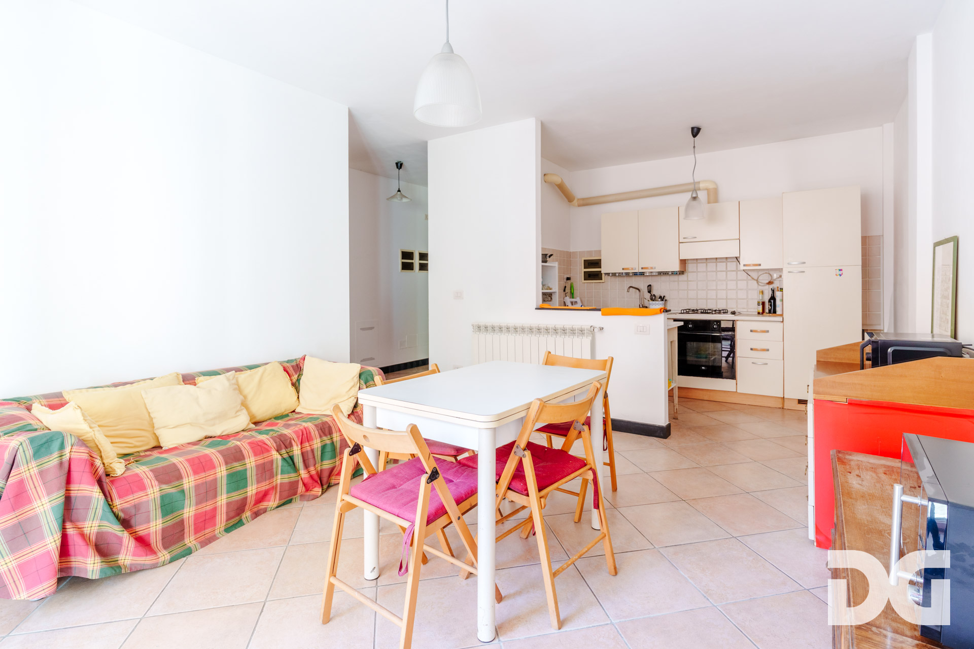 Immobiliare Del Guasta SAN FRUTTUOSO – VIA DONGHI MQ. 78 CON BALCONE E BOX