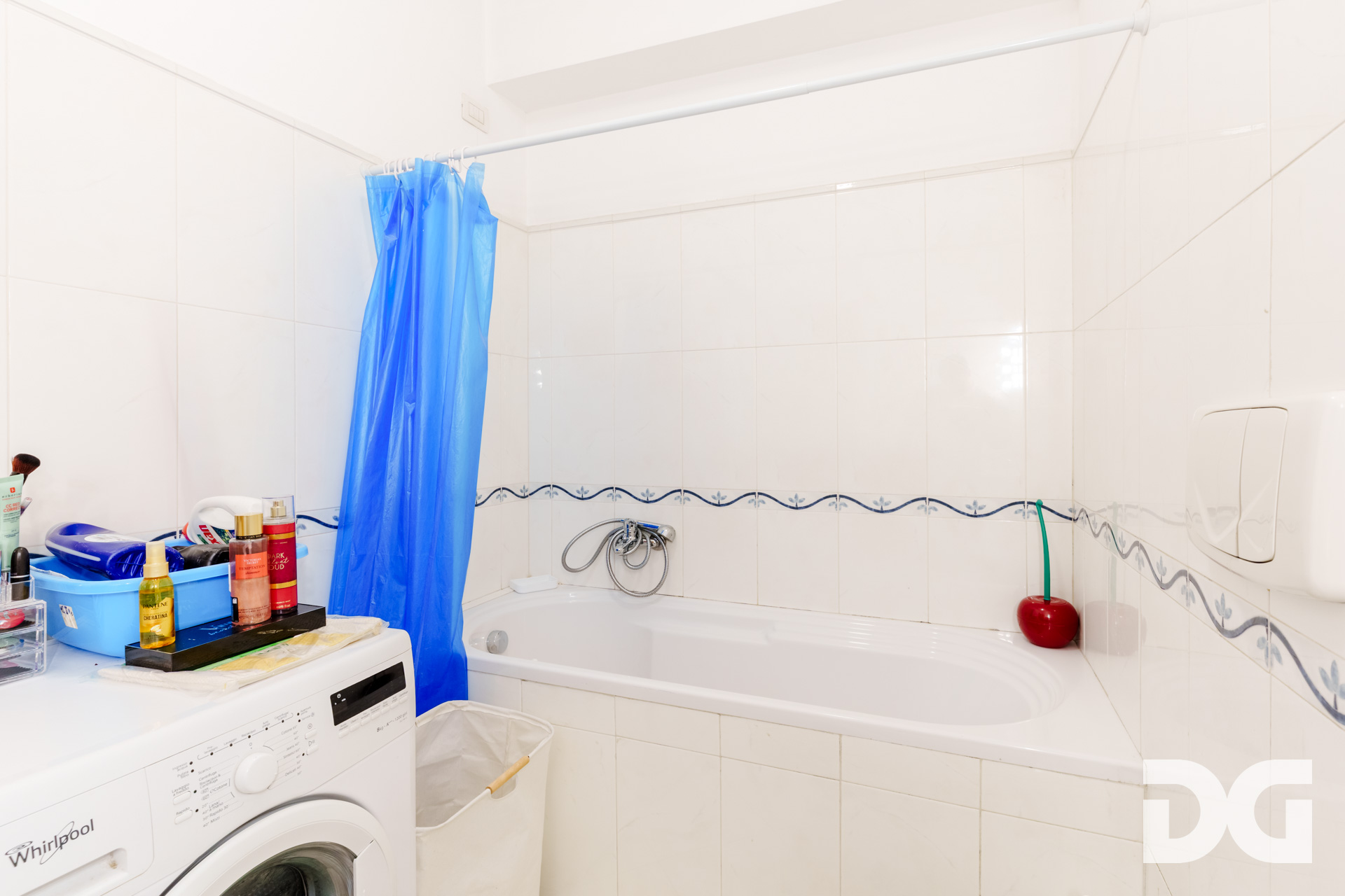 Immobiliare Del Guasta SAN FRUTTUOSO – VIA DONGHI MQ. 78 CON BALCONE E BOX