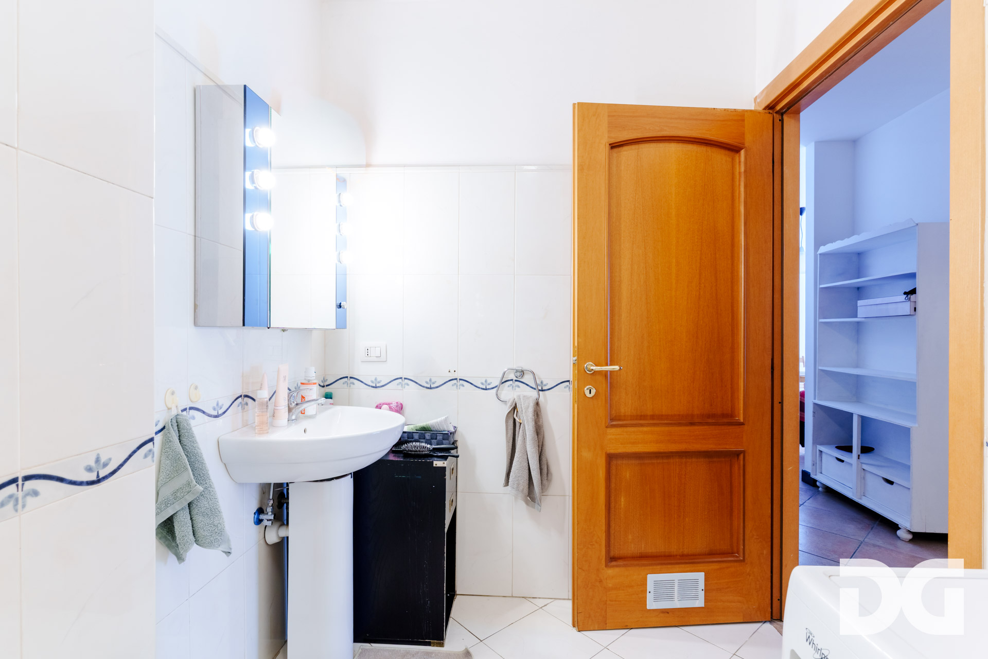 Immobiliare Del Guasta SAN FRUTTUOSO – VIA DONGHI MQ. 78 CON BALCONE E BOX
